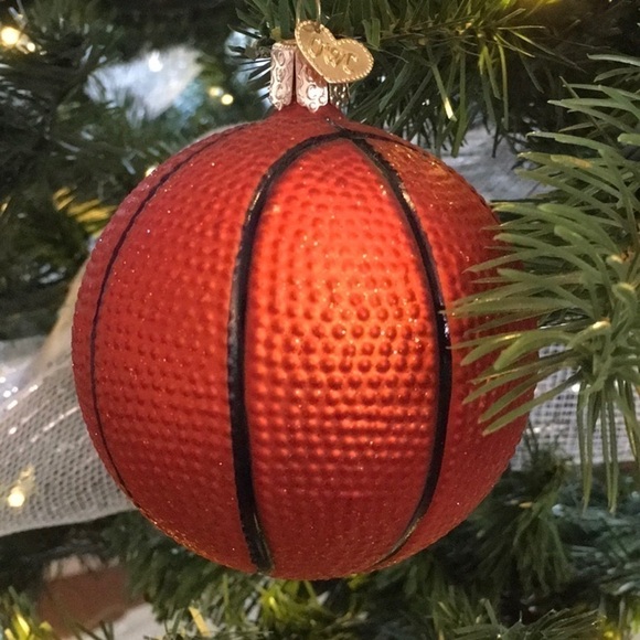 🎉 SALE CHRISTMAS Basketball Ornament - Picture 1 of 2